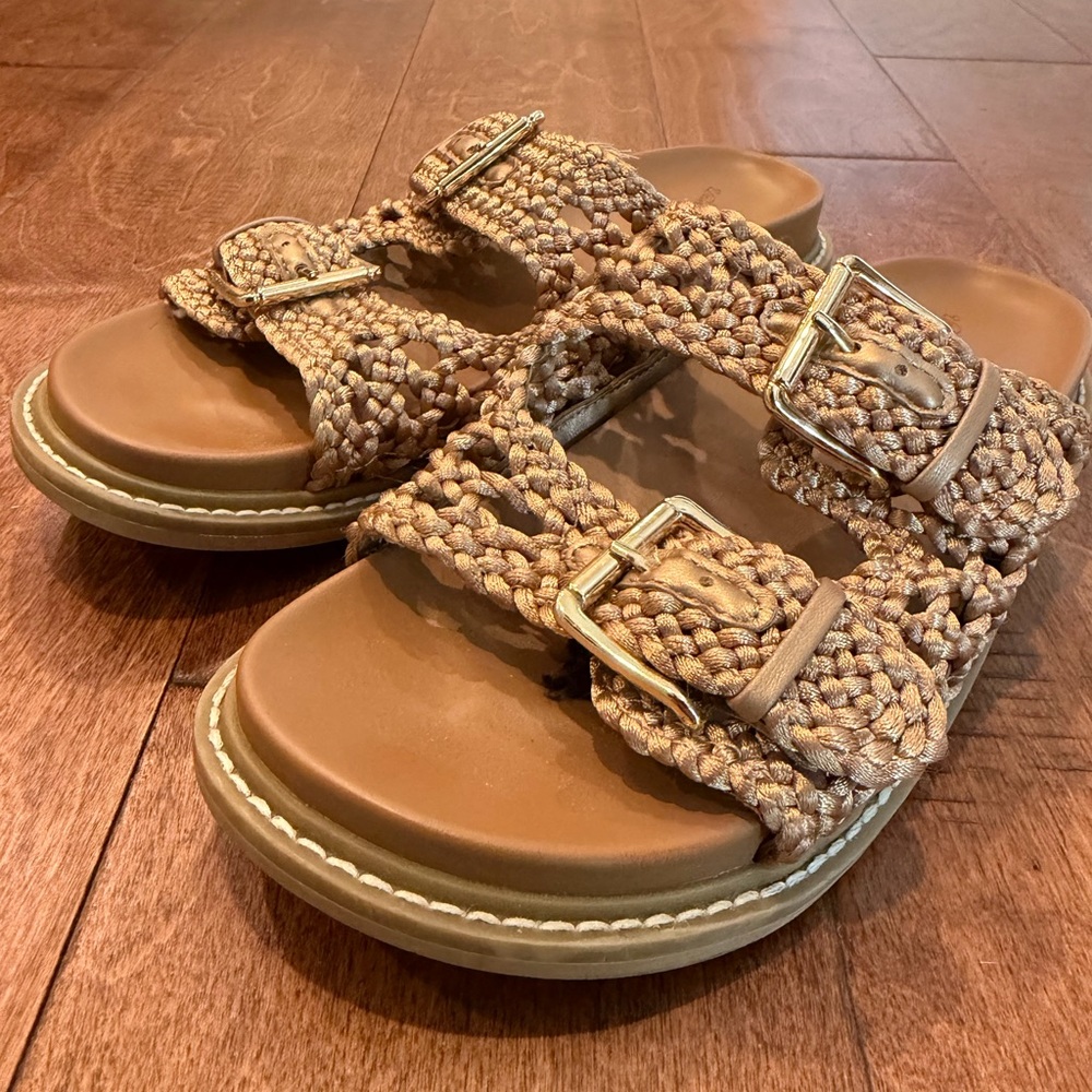 Universal Thread Woven Slide Sandals in tan/ gold size 7.5